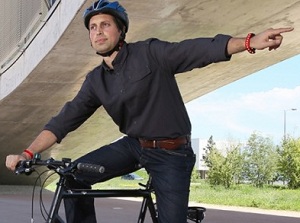 Браслет-мигалка для велосипедистов