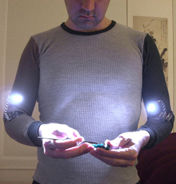 Необычные фонарики на локти