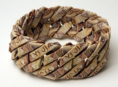 кольцо из денег