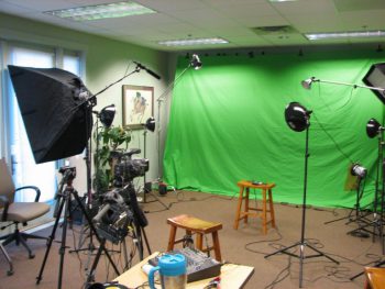 6122d1202366744-going-shopping-green-screen-studio-lighting-ywca-shoot-768x576