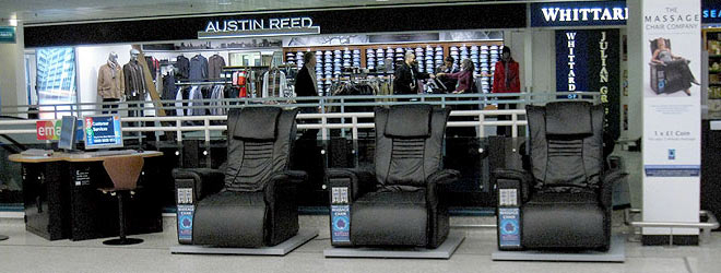 Массажные кресла в торговом центре