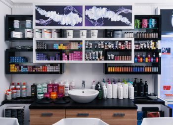 Как заработать на оптовой торговле профессиональной косметикой