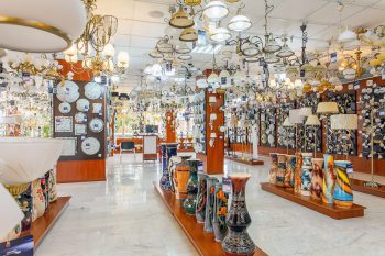 Шоу-рум люстр с нуля: продвижение и безопасность