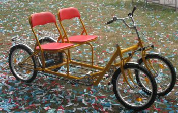 Веломобиль - хороший способ заработать на велорикше