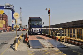 Перегруз грузового автомобиля 