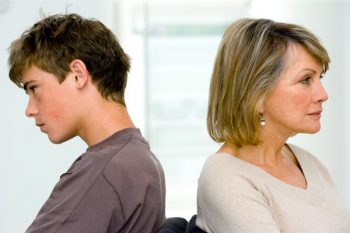 Полная дееспособность несовершеннолетних 