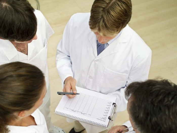 Обязательно нужно брать людей с дипломом который соответствует профилю Обязательно нужно брать людей с дипломом который соответствует профилю