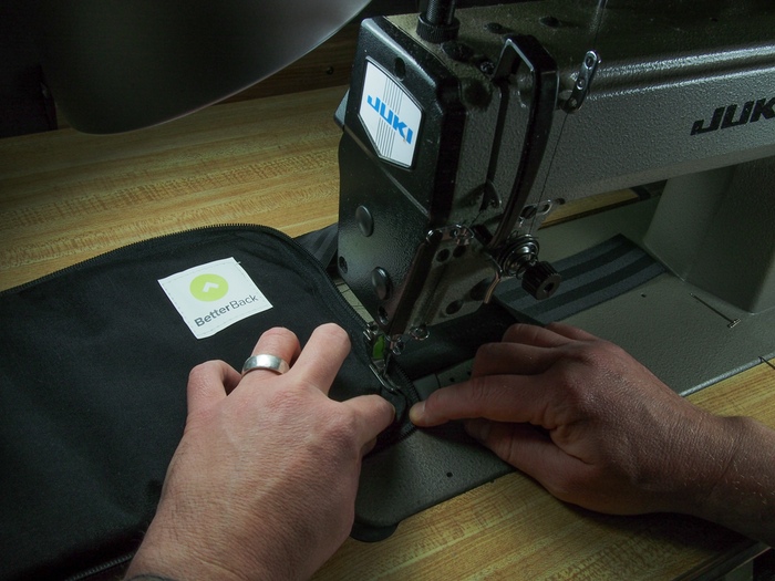 Пояс сшит вручную