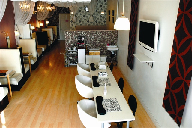 По статистике первый год вы окупаете затраты, второй год выходите на баланс ноль, третий год получаете прибыль