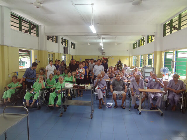 В первую очередь, стоит навести справки у местного населения относительно их отношения к домам престарелых