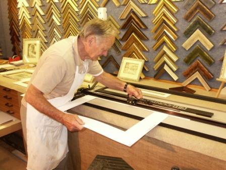 В багетной мастерской должна быть своя "фишка"